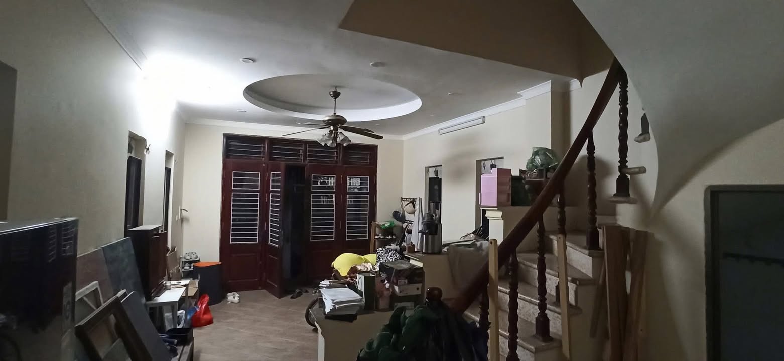 Nhà cho thuê tại Tứ Liên, Tây Hồ 70m² - Phù hợp cho gia đình lớn!