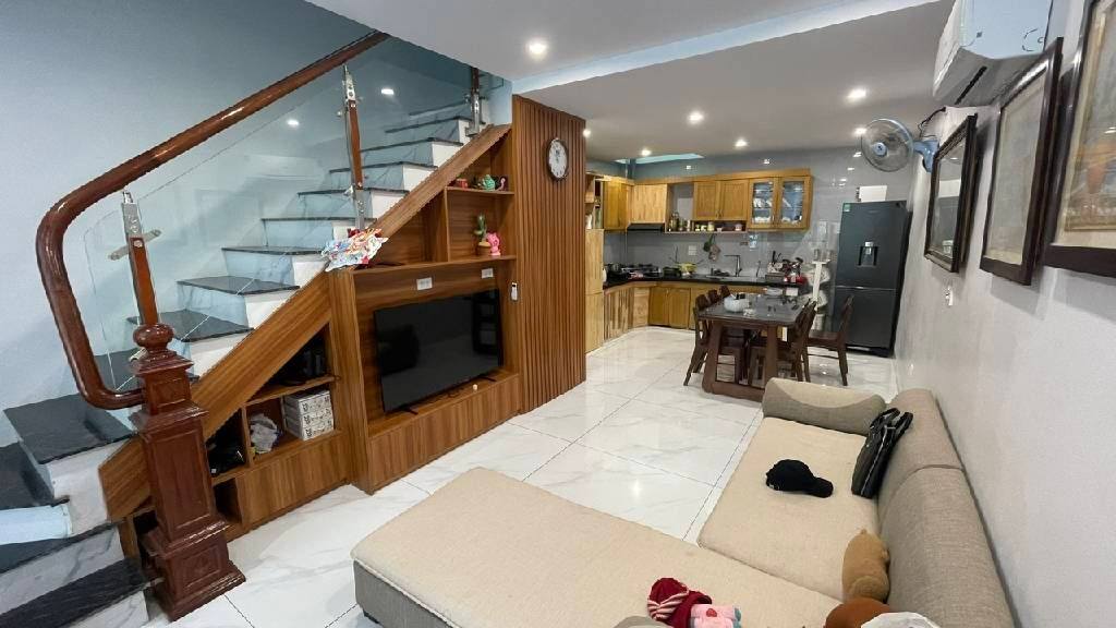 Nhà 3 tầng đẹp tại Quang Minh, Mê Linh, Hà Nội - Chỉ việc xách vali vào ở!