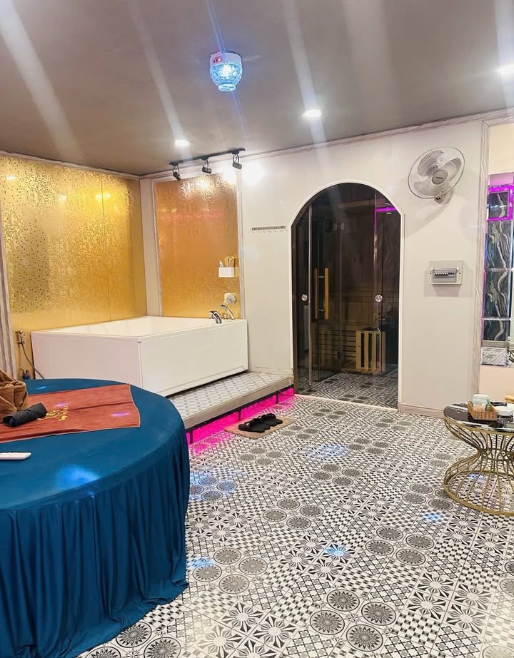 FrontHouse Hoàng Quốc Việt Q7 204m² giá thỏa thuận - Mặt tiền đắc địa cho kinh doanh!