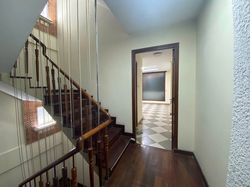 Văn phòng cho thuê tại Nguyễn Văn Cừ, Đà Lạt 150m² giá 15 triệu/tháng - Phù hợp làm Gym hoặc văn phòng!