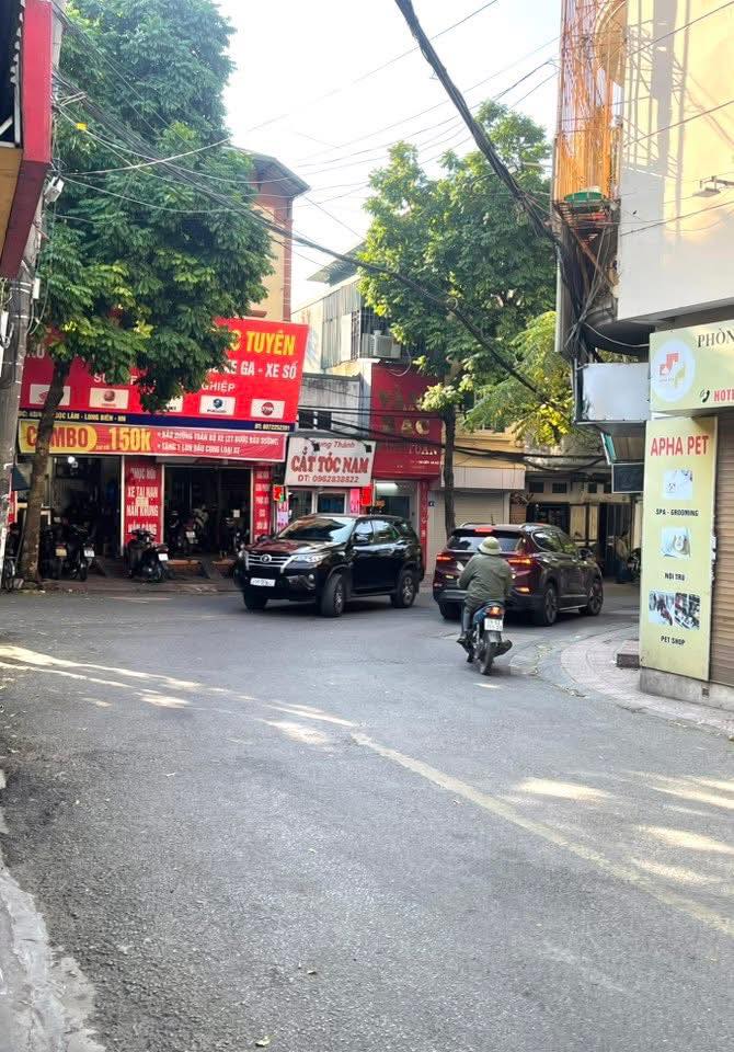 Nhà phố Bồ Đề, Long Biên 60m² giá 1 tỷ - Đầu tư lý tưởng!