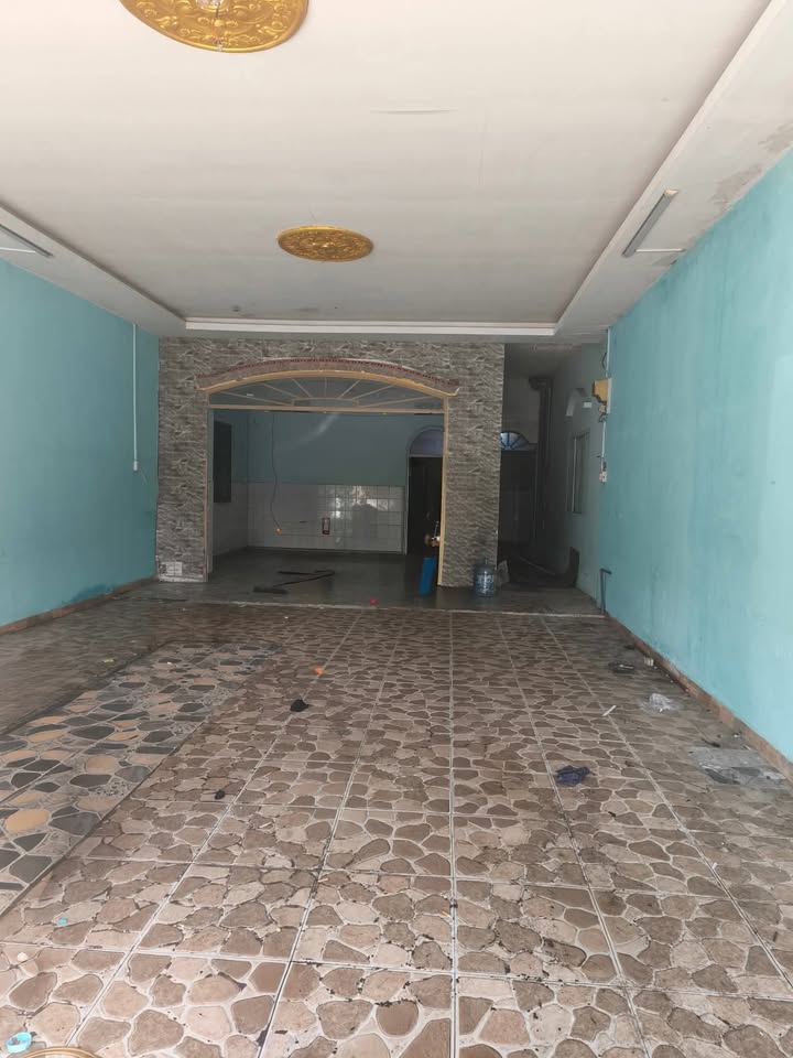 Cho thuê mặt bằng mặt tiền ĐT 743, Tân Đông Hiệp 120m² giá 14 triệu - Thích hợp kinh doanh ngay!