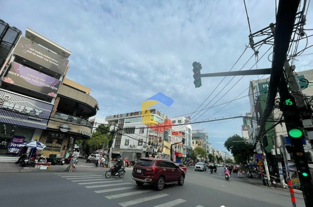 FrontHouse Nguyễn Gia Trí Bình Thạnh 94.5m² giá 45 tỷ - Đầu tư sinh lời ngay!