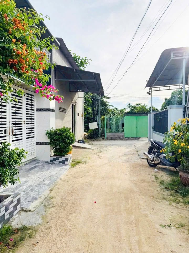 Đất nền Cam Ranh 90m² giá 1.2 tỷ - Đường ô tô tận nơi!