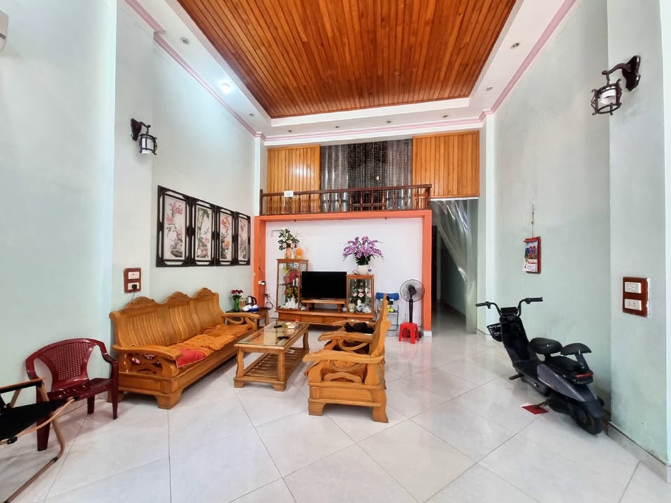 Nhà cấp 4 gác lửng B8 Lào Cai 100m² giá 2.7 tỷ - Thiết kế lý tưởng ngay gần Đại Học Thái Nguyên!