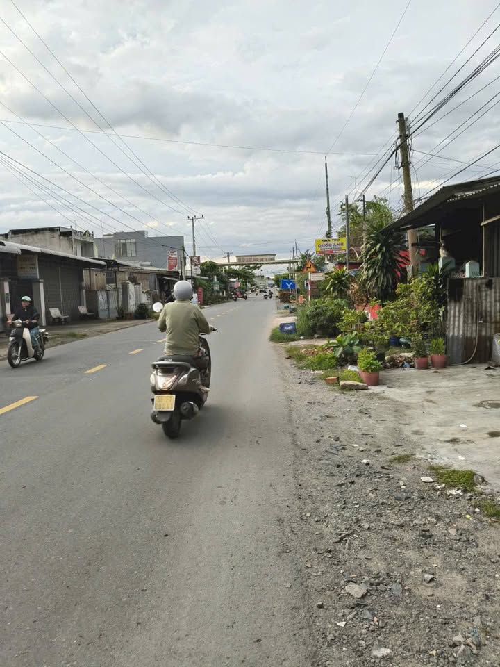 Nhà cấp 4 đẹp mặt tiền Tỉnh Lộ 848, xã Mỹ An Hưng, 227m² - Kinh doanh thuận lợi!