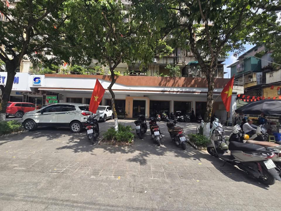 Cho thuê mặt bằng Giảng Võ, Đống Đa 130m² - Vị trí đắc địa, phù hợp mọi mô hình kinh doanh!