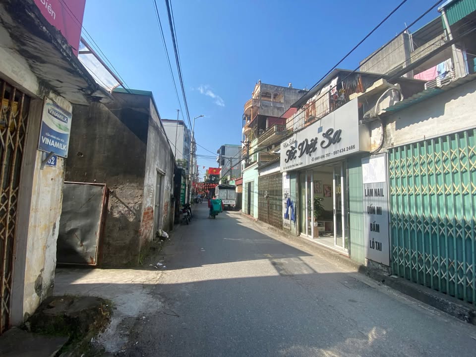 Nhà cấp 4 mặt ngõ Hoa Lâm, Long Biên 15m² - Kinh doanh thuận lợi!