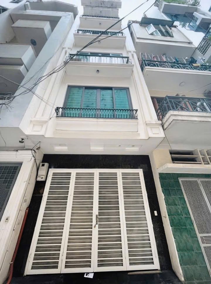 Nhà cho thuê 7 tầng Ô Chợ Dừa, Đống Đa 55m² - Kinh doanh và ở lý tưởng!