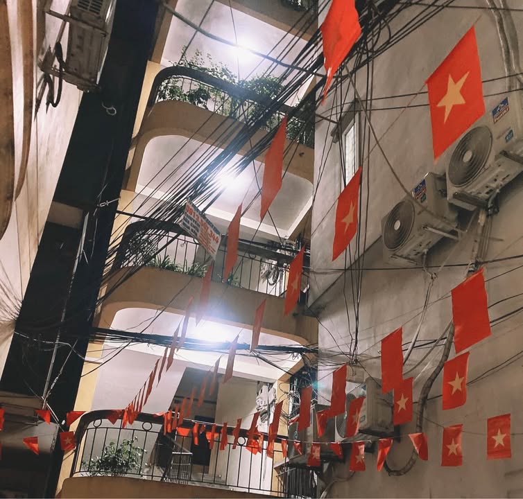 Căn hộ tập thể T3 Hoàng Ngọc Phách 90m² giá 10 triệu - Sẵn sàng vào ở ngay!