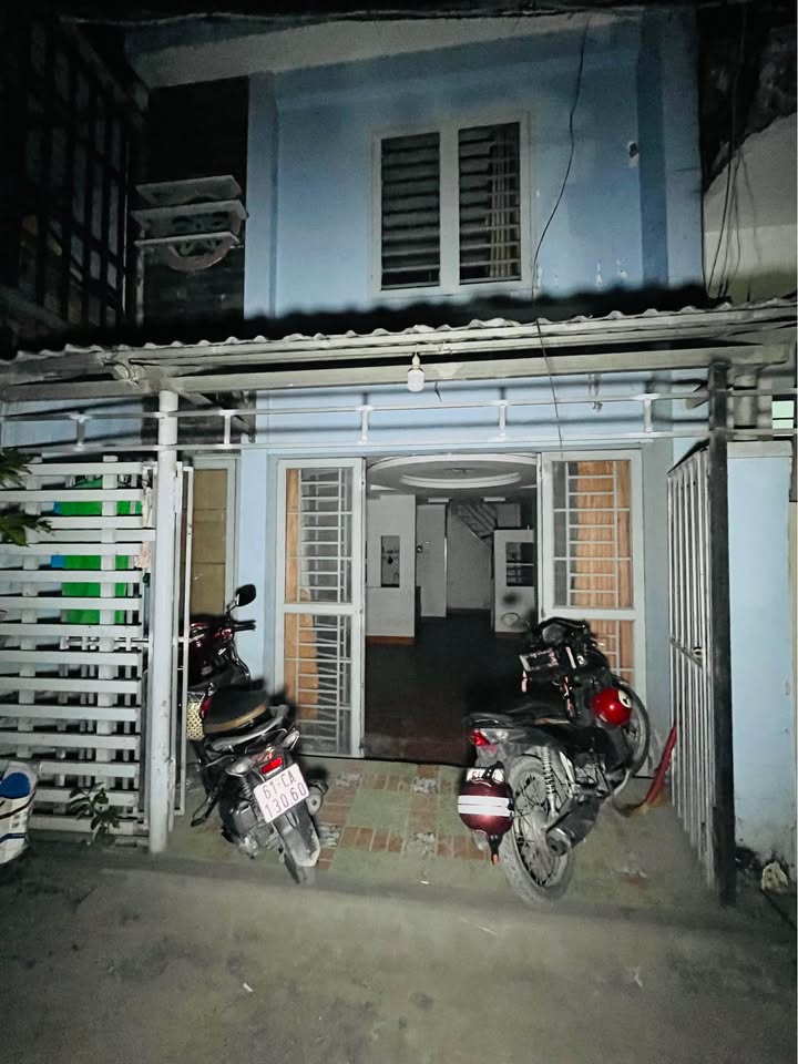 Nhà phố Dĩ An 40m² giá 950 triệu - Chính chủ bán, gần ngã tư Chiêu Liêu!