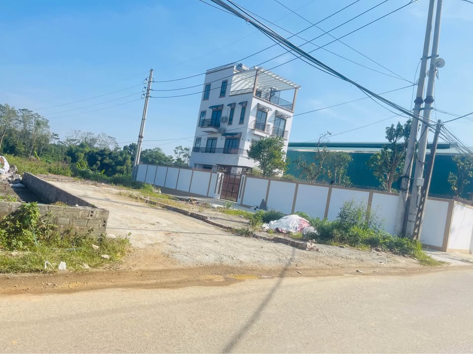 Đất nền thôn Yên Thái, xã Phú Cát, 102m² giá 2 tỷ - Lô góc thoáng mát!