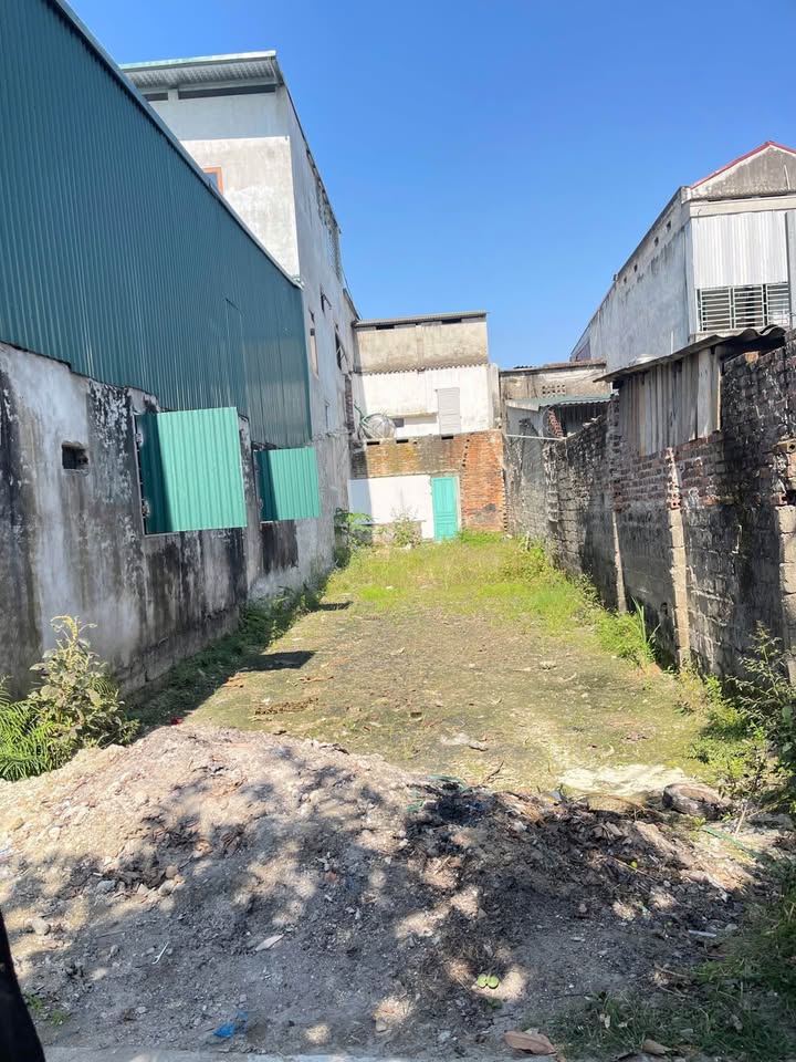 Đất thổ cư Ỷ La 105m² giá 1.7 tỷ - Gần trường chợ nhộn nhịp!