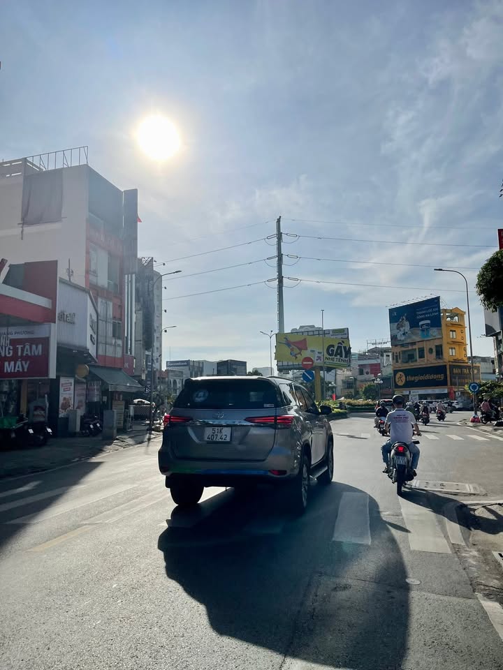 Nhà mặt tiền Âu Cơ, Quận 11, 30m² giá 6 tỷ - Kinh doanh thuận lợi!