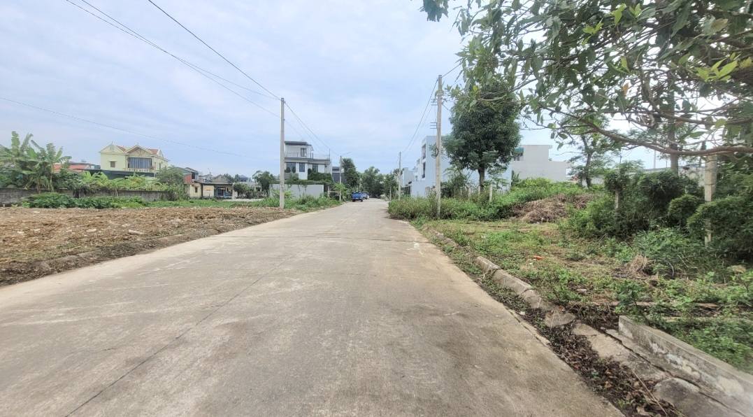 Đất nhà vườn Ninh Sơn 208m² giá 6 tỷ - Vị trí trung tâm tiềm năng!