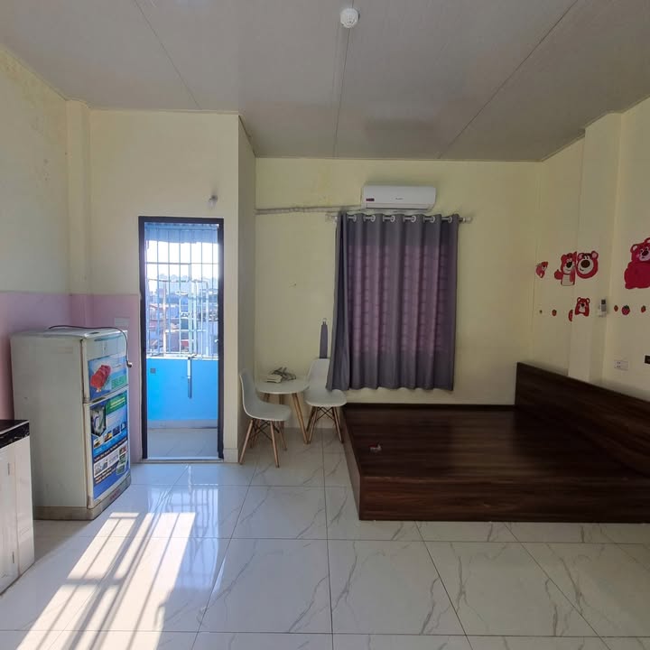 Phòng cho thuê 734 Kim Giang 25m² giá 3.5 triệu - Đầy đủ nội thất, ban công thoáng đãng!