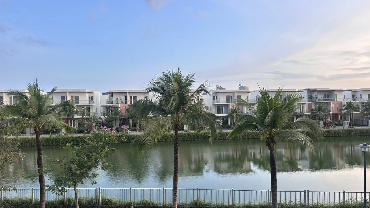 Nhà phố Dragon Village Quận 9 90m² giá từ 8 tỷ - Sổ đỏ trao tay ngay!