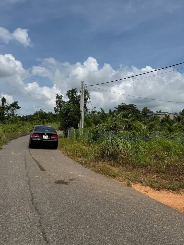 Đất nền Suối Rao 3600m² giá 1.35 tỷ - Sổ đỏ chính chủ, đầu tư sinh lời!