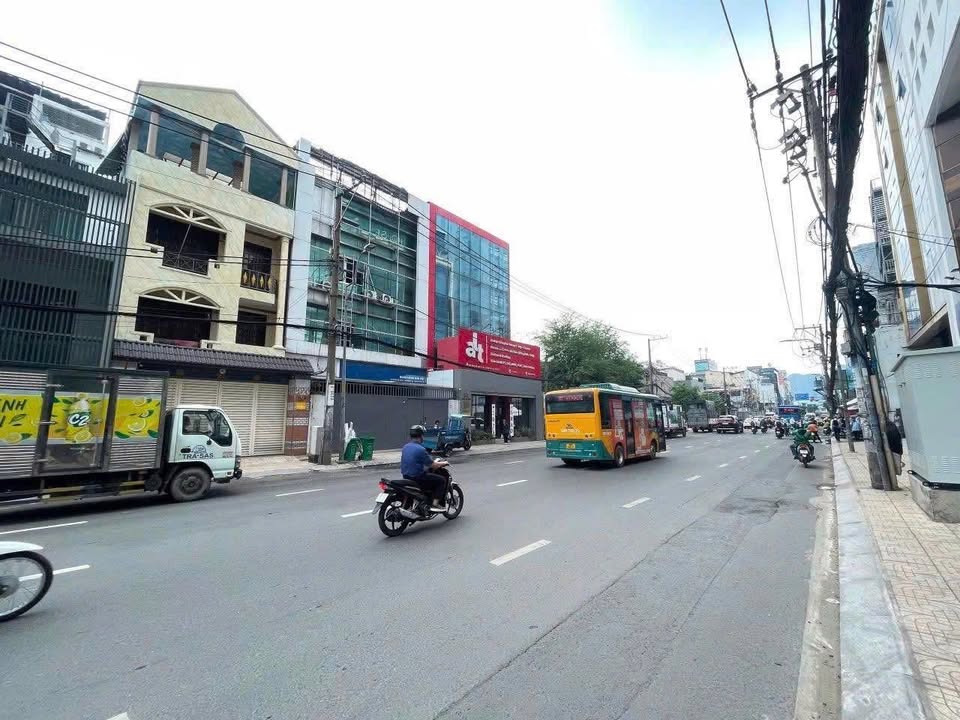 Nhà mặt tiền Đinh Bộ Lĩnh, Bình Thạnh 116m² giá 18 tỷ - Kinh doanh sầm uất!