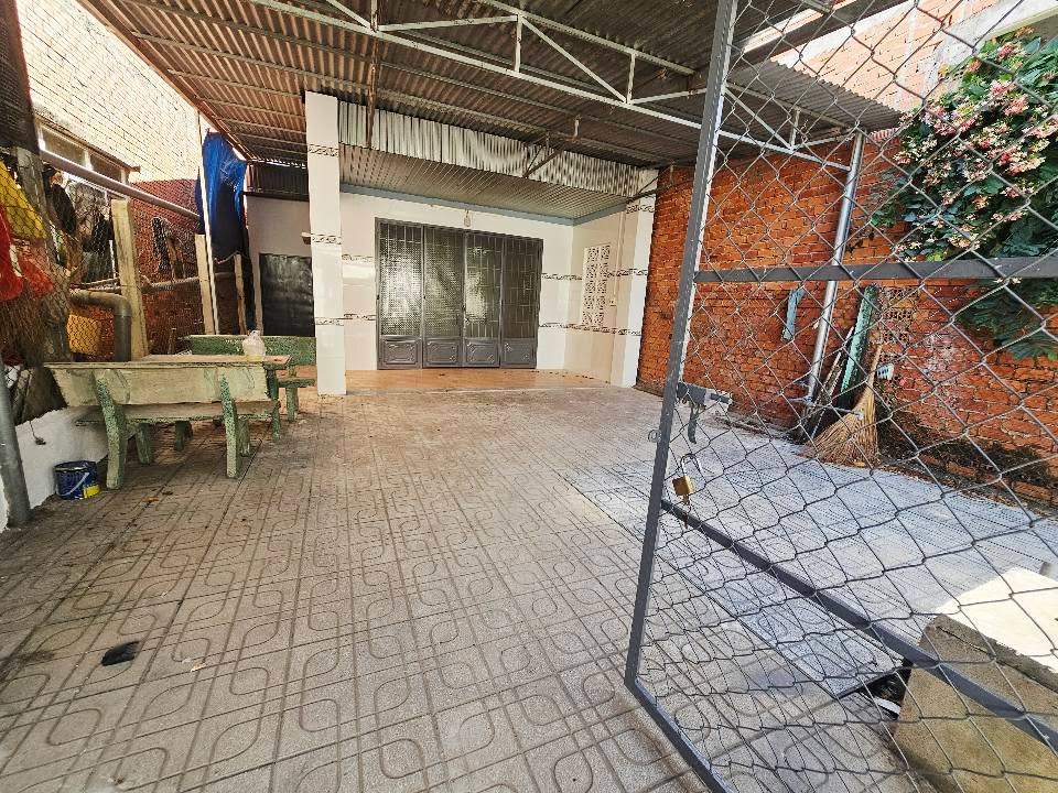 Nhà Bàu Năng Dương Minh Châu 114m² giá 520 triệu - Vị trí thuận lợi, sổ hồng đầy đủ!