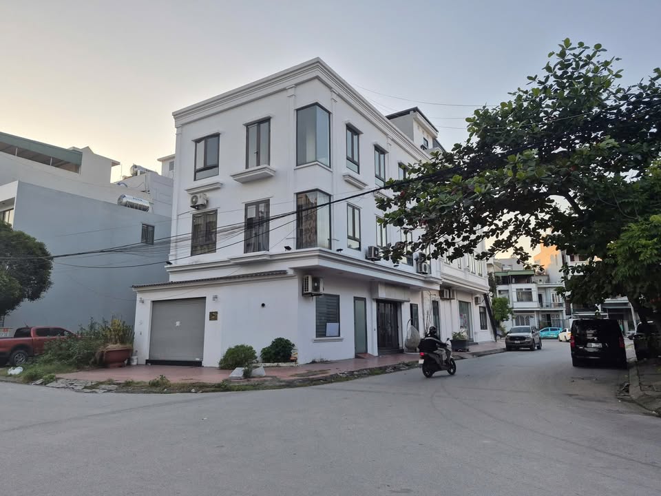 Nhà phố Cao Xanh Hạ Long 103m² giá 7 tỷ - Đường ô tô tránh nhau