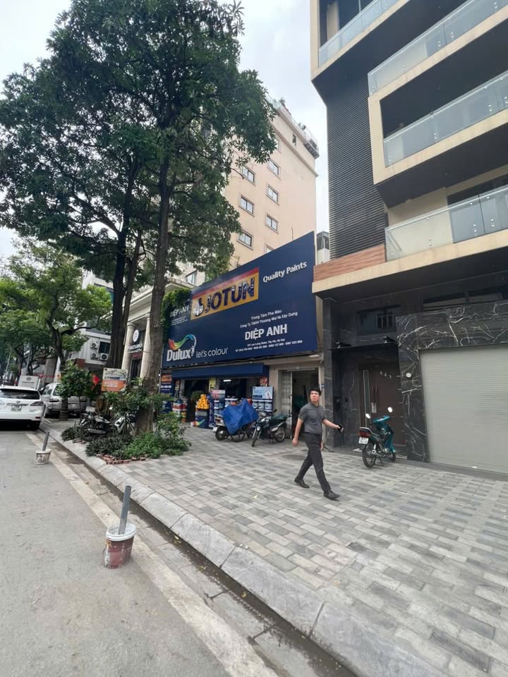 Đất mặt đường Lạc Long Quân 180m² giá 135 tỷ - View hồ Tây tuyệt đẹp!