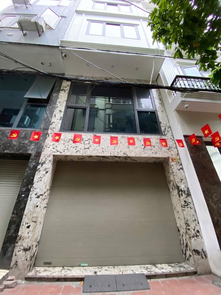 Nhà phố Yên Hòa Cầu Giấy 41m² giá 13.8 tỷ - Mặt tiền đẹp, giao dịch nhanh chóng!