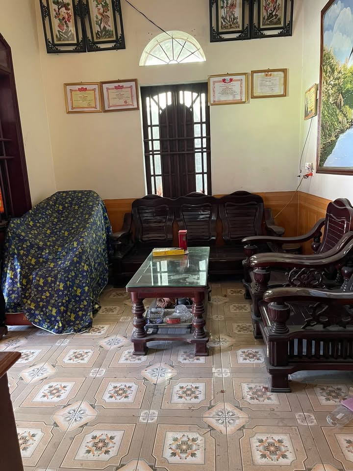 Nhà lô góc tại Khu 3 Phường Phú Thứ 160m² giá 700 triệu - Không thể bỏ lỡ!