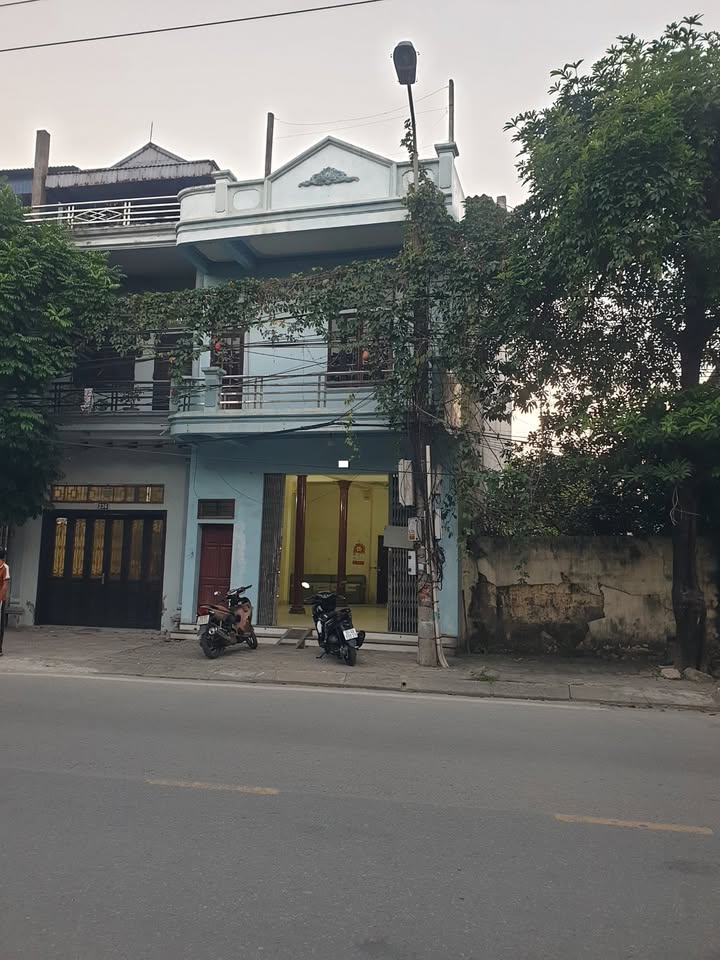 Bán gấp FrontHouse 2.5 tầng đường Vũ Hữu Lợi, Nam Định 120.91m² chỉ 6.65 tỷ - Vị trí đắc địa!