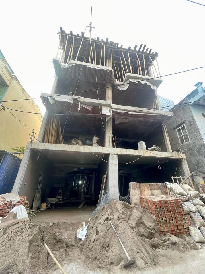 FrontHouse 4 tầng Đặng Việt Châu, Nam Định 53m² giá 5 tỷ - Cơ hội đầu tư tuyệt vời!