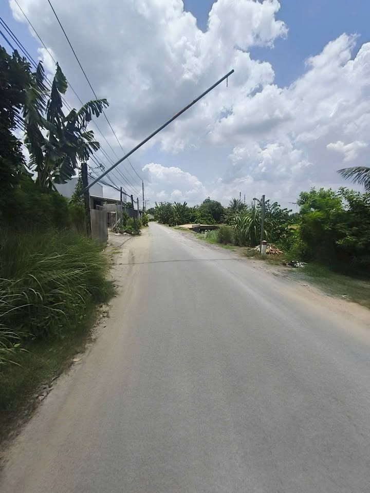 Đất mặt tiền đường bờ kênh Long Khê, 400m² chỉ 3.3 tỷ - Đầu tư sinh lời ngay!