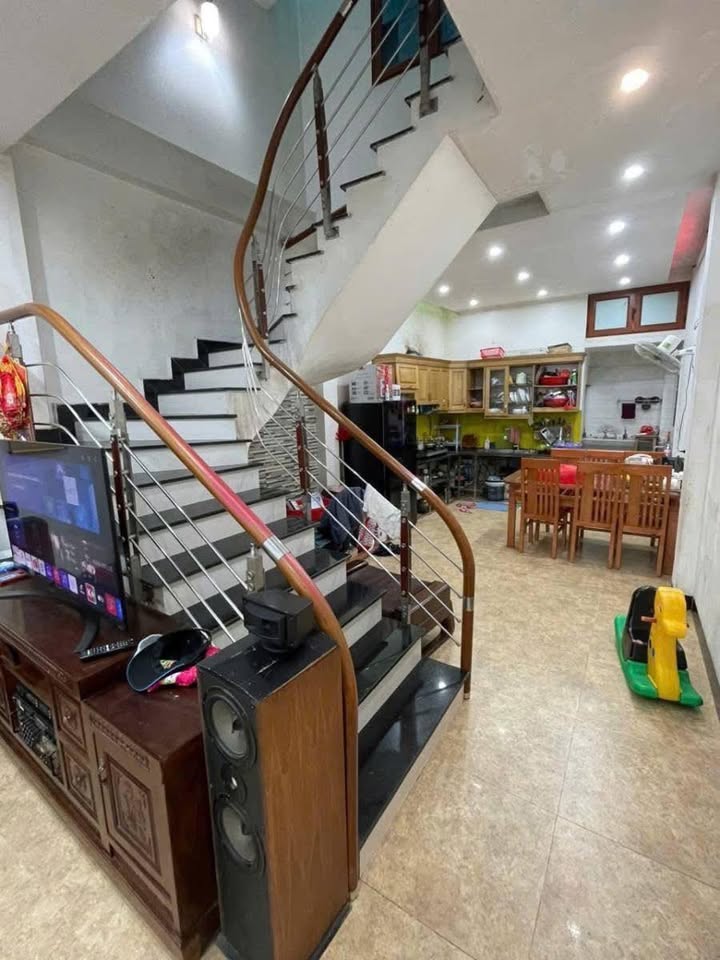 Nhà 3 tầng Cổ Nhuế 52m² giá 9 tỷ - Sổ đỏ chính chủ