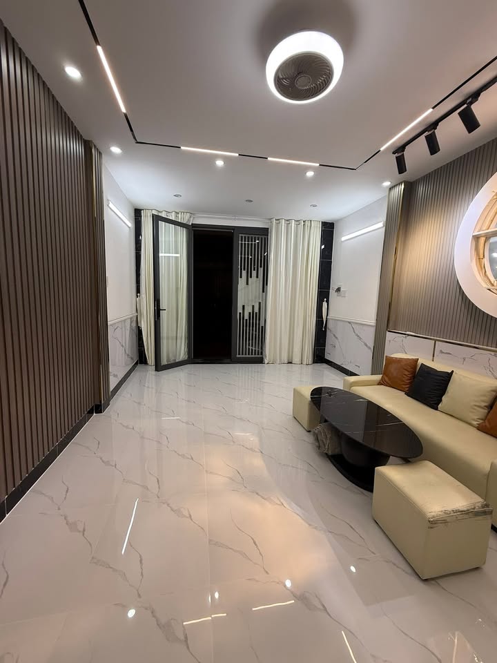 Nhà phố cho thuê Hẻm XH HTP - Nhà Bè 56m² giá 11 triệu - Tiện nghi sẵn có!