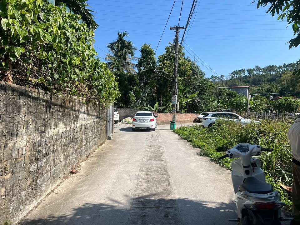 Đất nền Trưng Vương Uông Bí 98m² giá thỏa thuận - Lô đất 2 mặt tiền hiếm có!