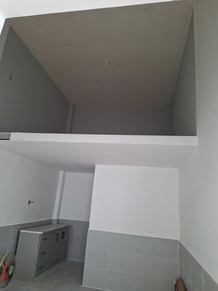 Nhà liền kề cho thuê tại Lâm Văn Bền, Quận 7 - Giá chỉ 5.5 triệu/tháng!