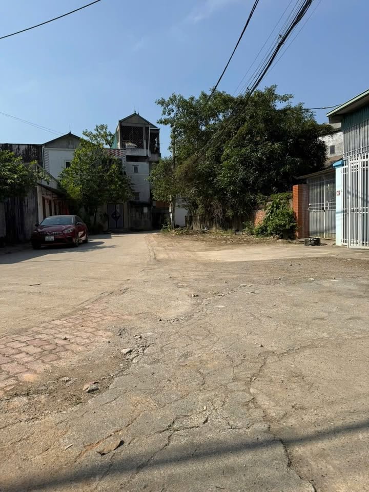 Nhà cấp 4 góc Phường Thống Nhất 94m² giá 2 tỷ - Đỗ ô tô thoải mái!