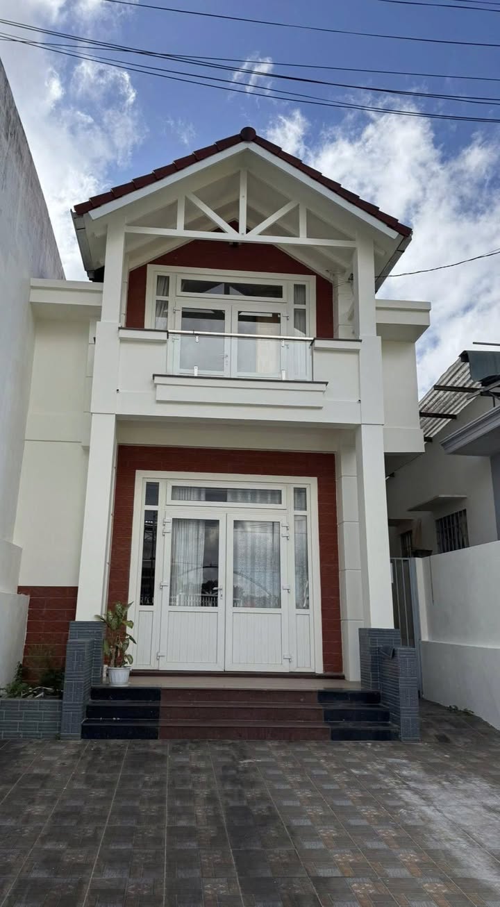 Nhà nguyên căn Bạch Đằng P7 Đà Lạt 110m² giá 15 triệu - Kinh doanh sạch sẽ!