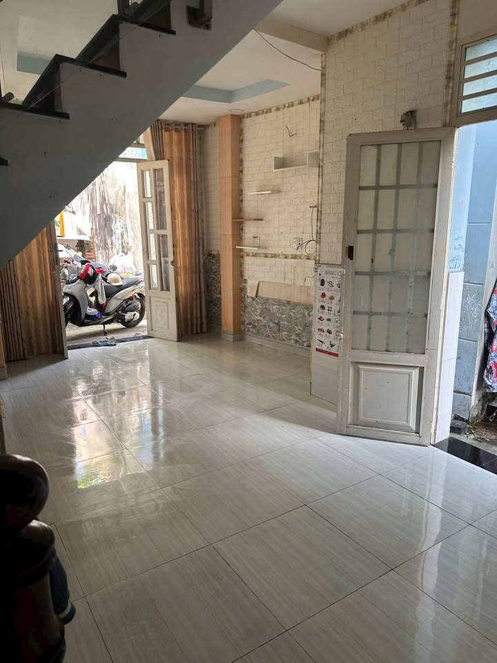 Nhà cho thuê Tân Chánh Hiệp, Quận 12, 36m² giá chỉ 4.8 triệu - Dọn vào ở ngay!