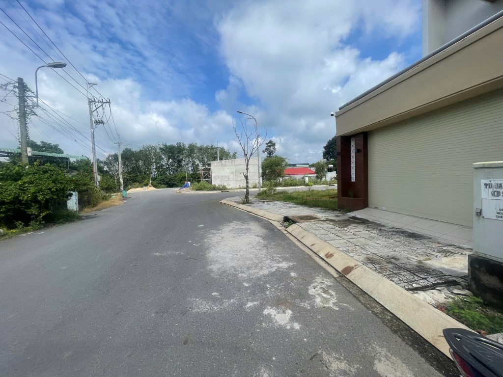 Lô đất 110m² mặt tiền đường Nguyễn Văn Khạ - Tân An Hội giá chỉ 1,1 tỷ