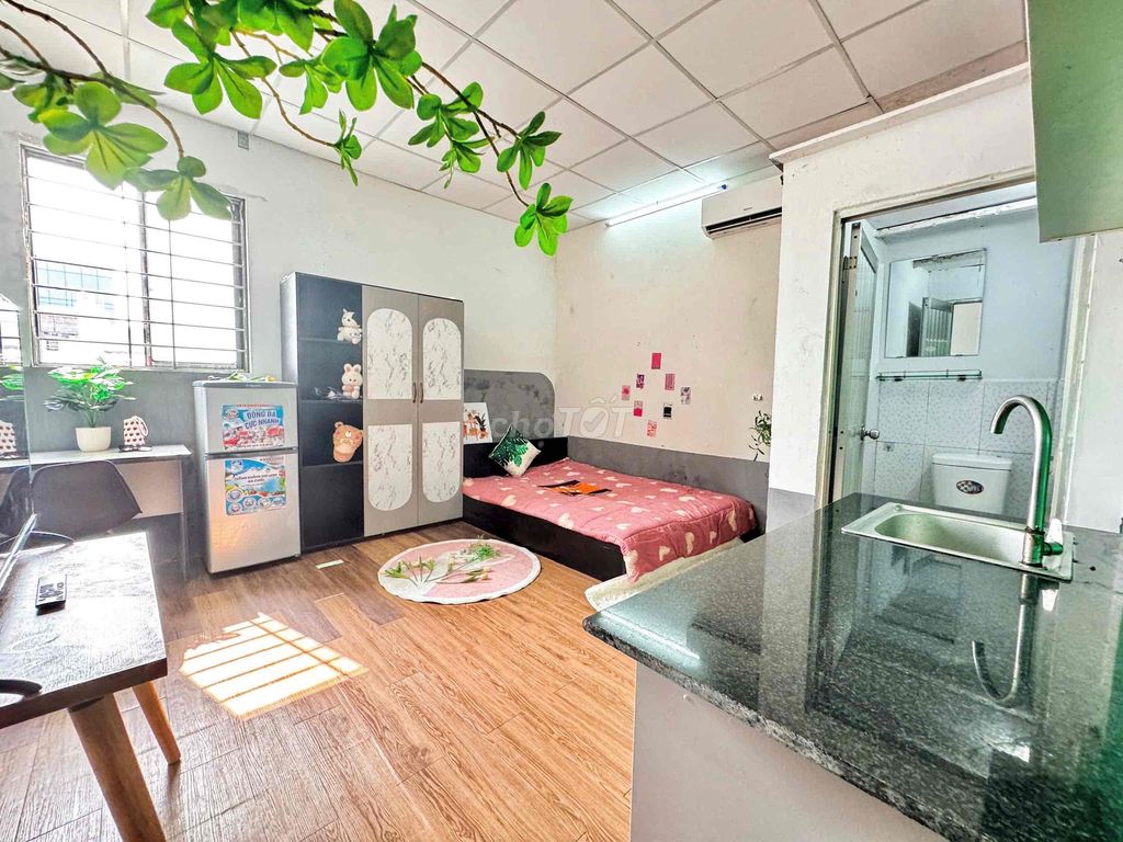 Phòng cho thuê gần Etown Cộng Hòa 30m² chỉ 3.9 triệu - Giờ giấc tự do, cửa khóa vân tay!