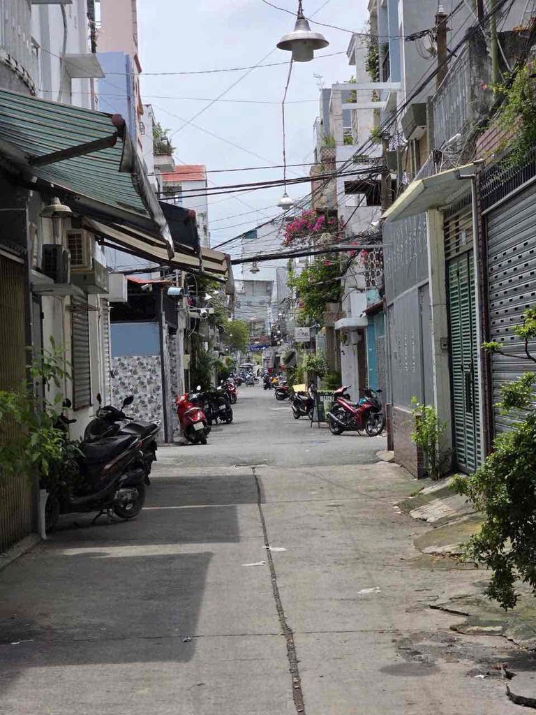 Nhà phố hẻm ô tô thông Hoàng Sa, Q3 56m² giá 9.5 tỷ - Đầu tư sinh lời hấp dẫn!