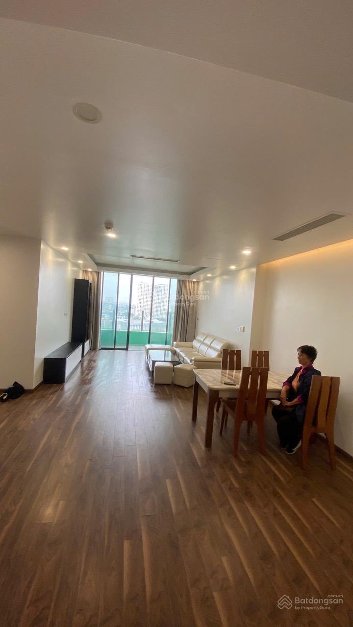 Căn hộ 3 phòng ngủ N01-T8 Ngoại Giao Đoàn 135m² giá 25 triệu - Không thể bỏ lỡ!