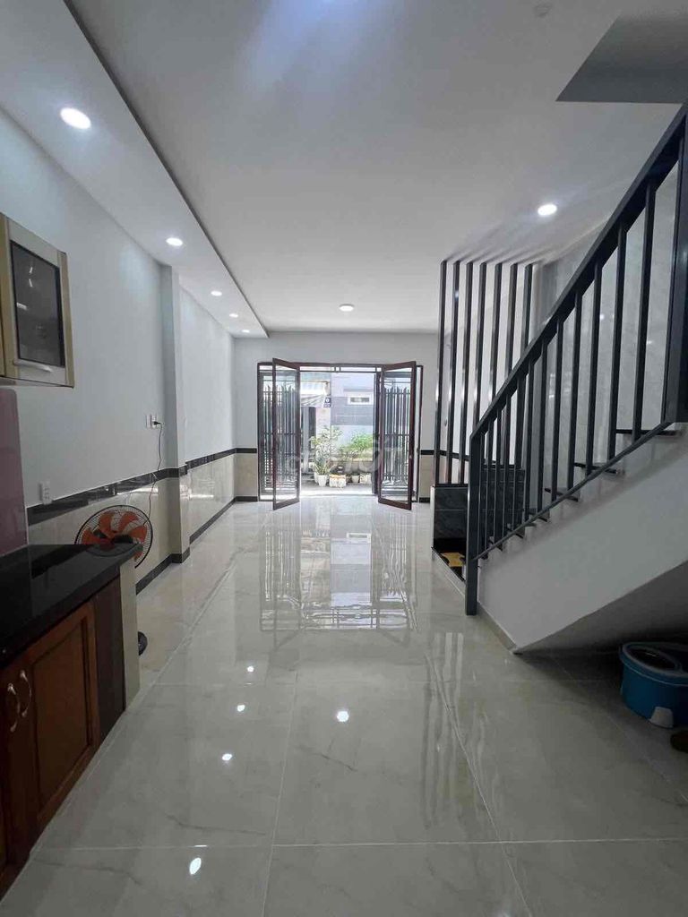 Nhà hẻm xe hơi 36m² gần AEON Tân Phú chỉ 3,8 tỷ - Thông thoáng, an ninh!