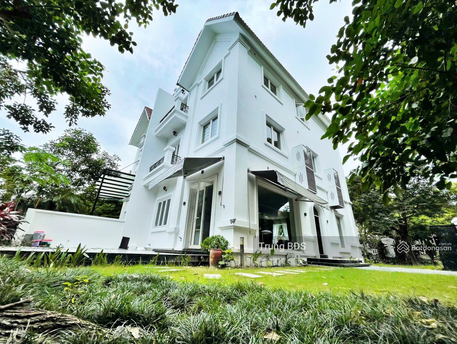 Biệt thự Vinhomes Riverside 300m² giá 65 triệu - Sẵn sàng cho thuê lâu dài!