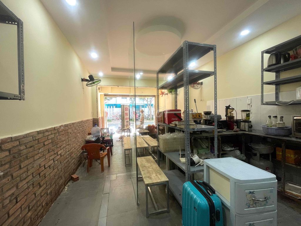 Mặt bằng 40m² cho thuê tại Nguyễn Thượng Hiền, Quận 10 - Kinh doanh nhộn nhịp!