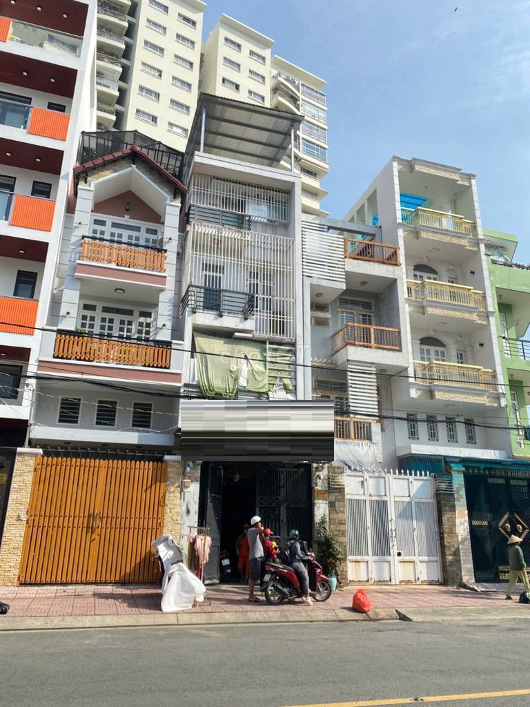 Mặt Tiền Chợ Lớn - 4x18m - 4 Tầng Kiên Cố - Giá 14.5 Tỷ Thương Lượng