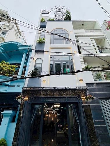 Nhà phố Gò Vấp 182m² giá 8.9 tỷ - Hẻm xe tải thông thoáng!