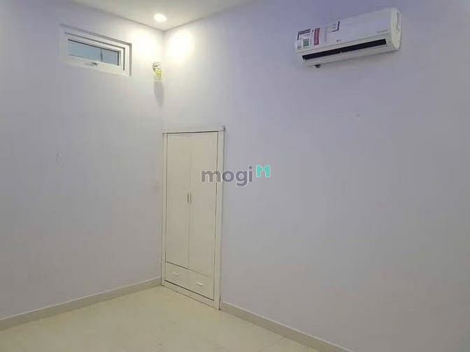 Nhà cho thuê Thạnh Xuân 33, Quận 12, 250m² - Mặt tiền kinh doanh thuận lợi!