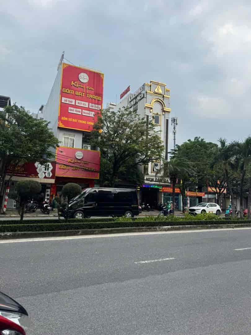 Nhà 3 Tầng Mặt Tiền Nguyễn Tri Phương 135.1m² giá 22 tỷ - Vị trí vàng sát sân bay Đà Nẵng!