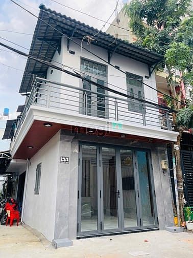 Nhà góc 2 mặt hẻm xe hơi gần chợ Gò Xoài - 3 tỷ - Thiết kế thông minh, vào ở ngay!